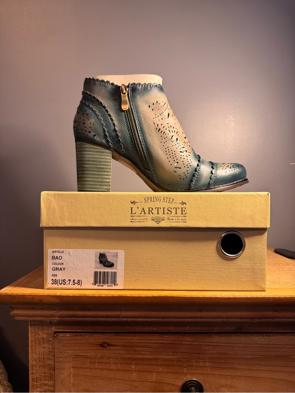 Women’s L’Artiste Gray Perforated Leather Ankle Boot